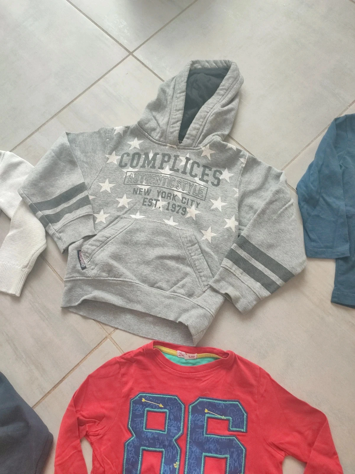 Lot kleding voor jongens van 4 jaar – photo 6